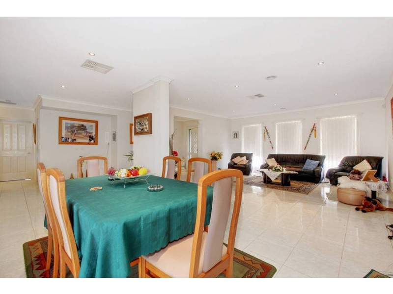 29 McBurnie Drive, Kurunjang VIC 3337