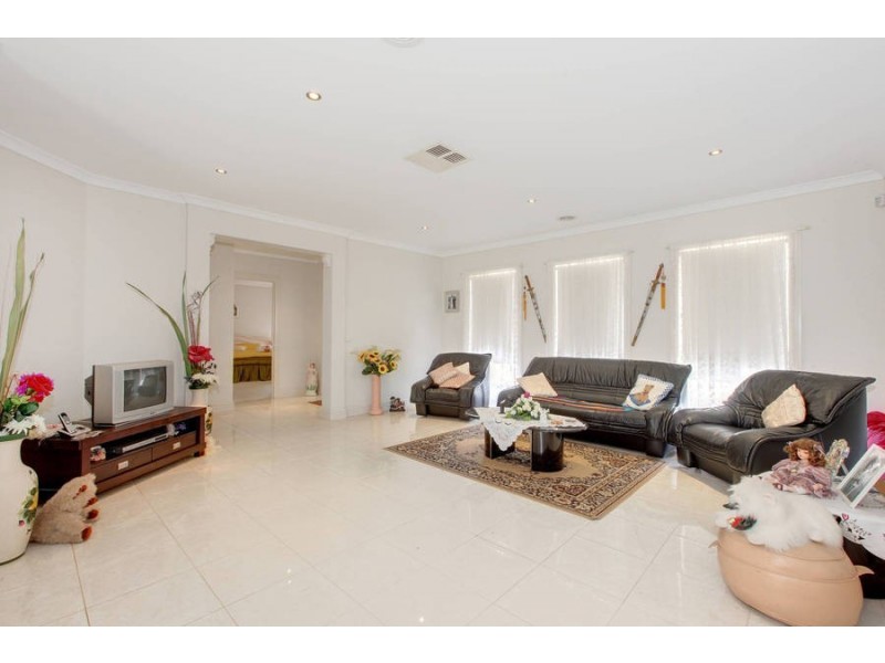 29 McBurnie Drive, Kurunjang VIC 3337