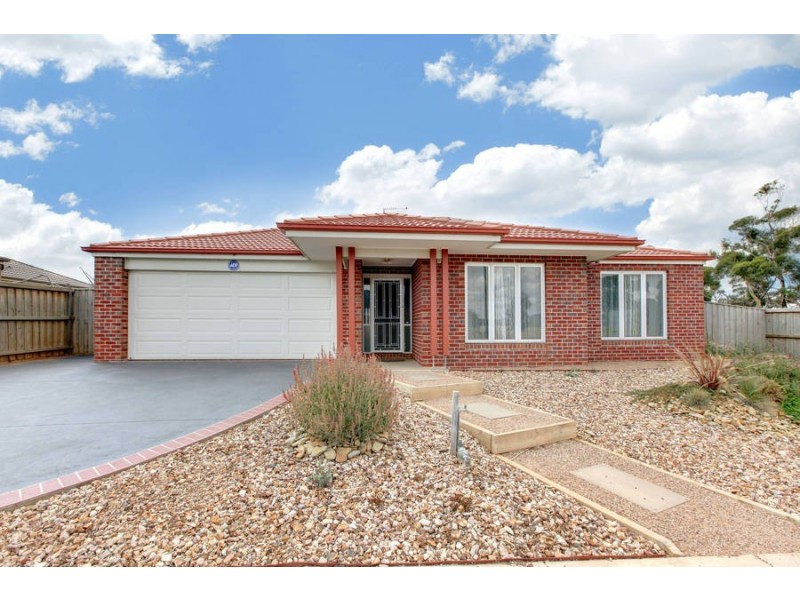 2 Merrystowe Way, Melton West VIC 3337