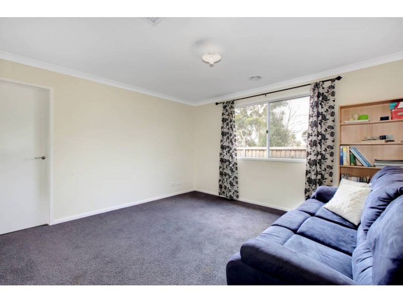 2 Merrystowe Way, Melton West VIC 3337