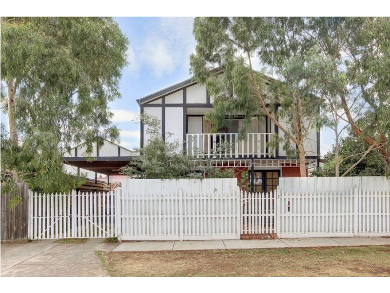 2  Galilee Boulevard, Melton West VIC 3337