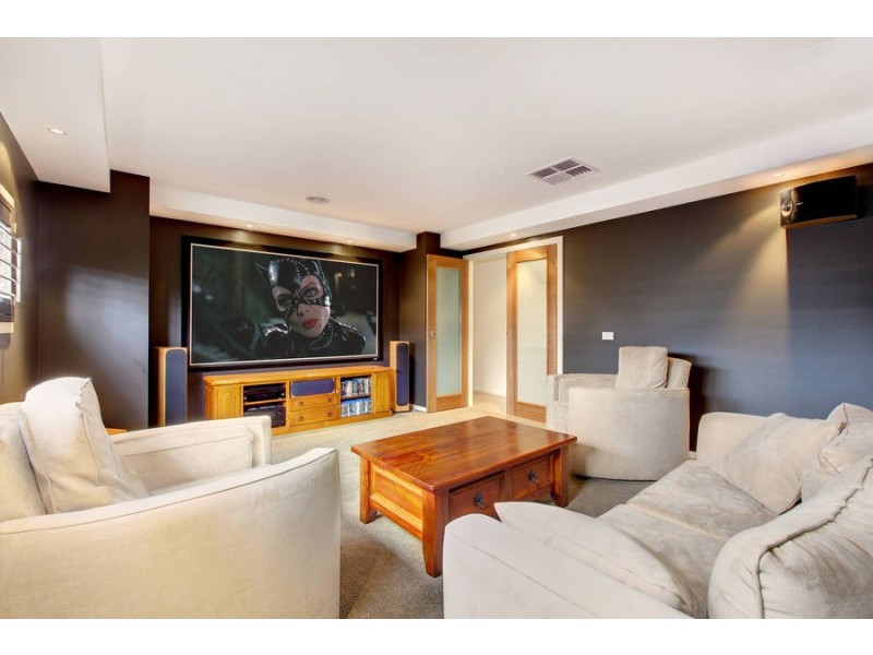 7  Rosedale Court, Melton West VIC 3337