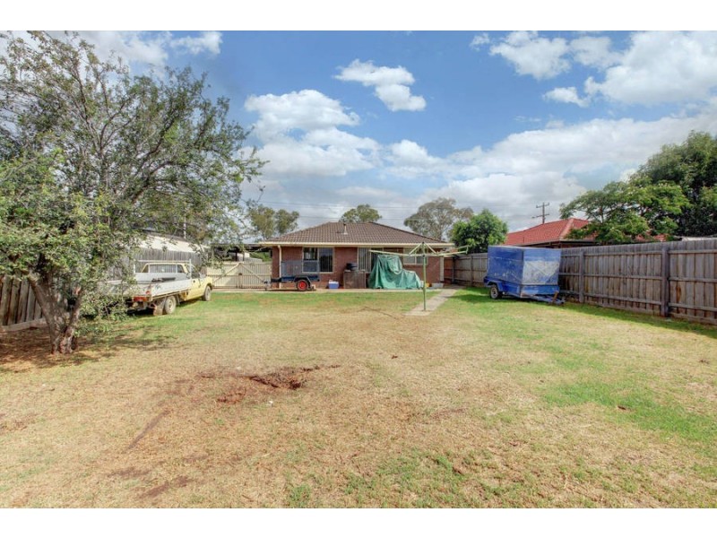 35 Bridge Road, Melton South VIC 3338