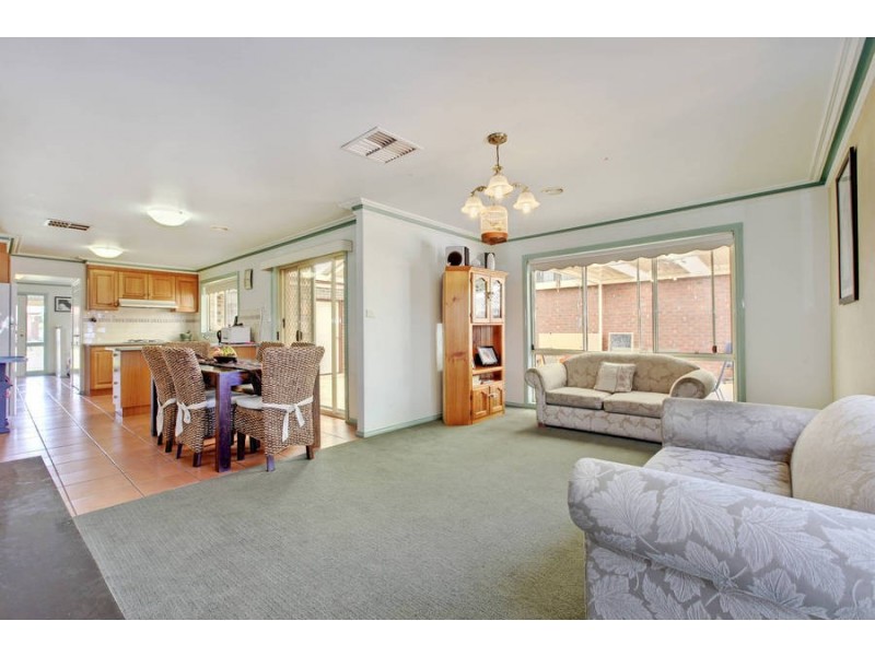 295 Centenary Avenue, Melton West VIC 3337