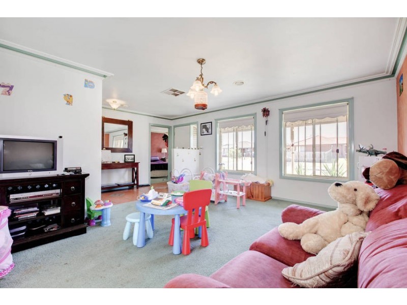 295 Centenary Avenue, Melton West VIC 3337