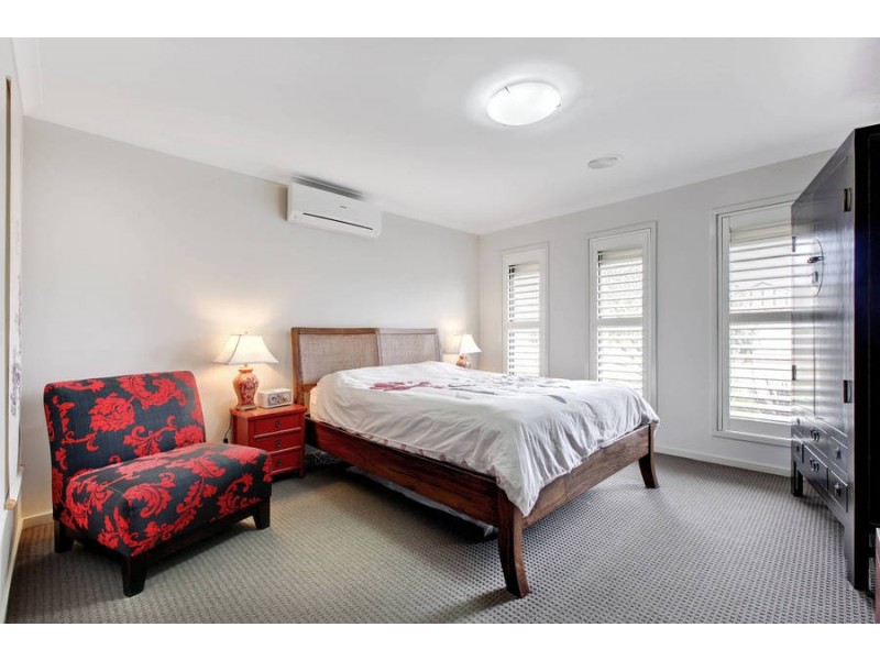 30 Parris Avenue, Melton West VIC 3337