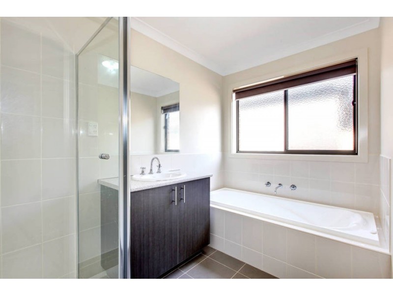 21 Stringybark Avenue, Brookfield VIC 3338