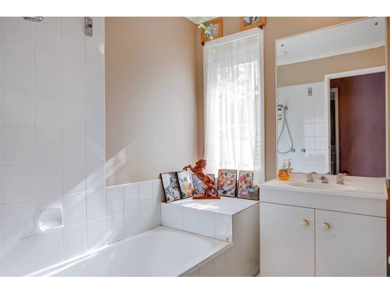 29 Walsingham Crescent, Kurunjang VIC 3337