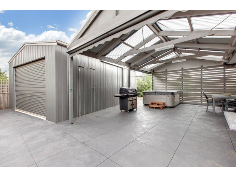 4 Cheviot Court, Melton West VIC 3337