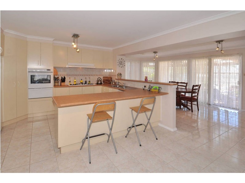 17 Meadowglen Drive, Melton West VIC 3337