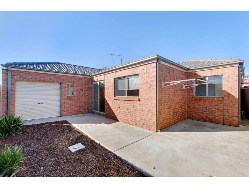 43 Christina Crescent, Kurunjang VIC 3337