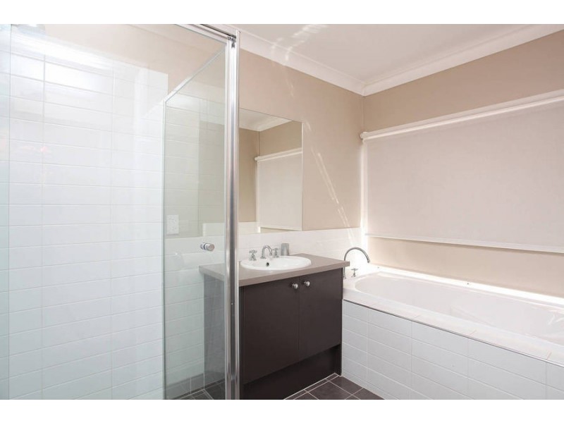 82 Black Knight Way, Kurunjang VIC 3337