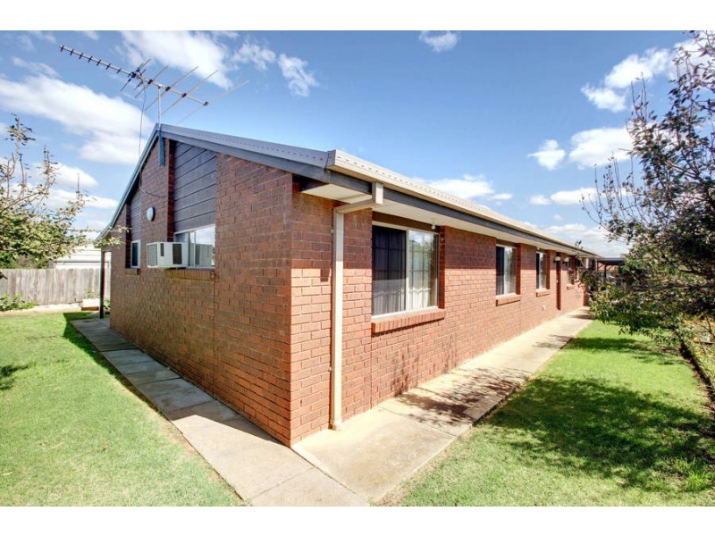 7 Roderick Drive, Kurunjang VIC 3337