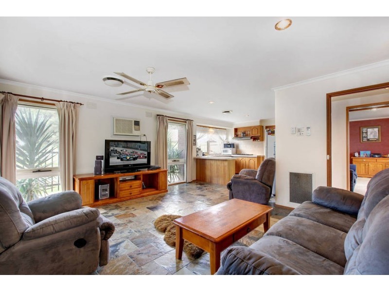 1 Manning Avenue, Kurunjang VIC 3337