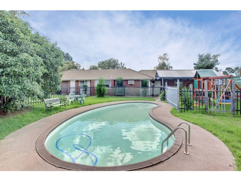 1 Manning Avenue, Kurunjang VIC 3337