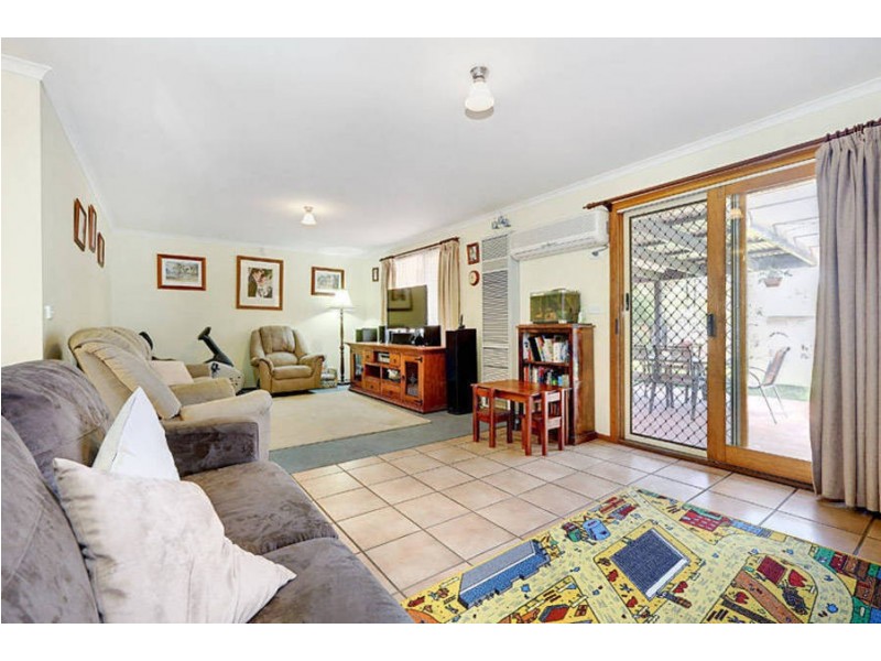 305 Centenary Avenue, Melton West VIC 3337