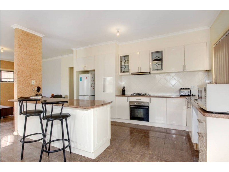 3/11 Merrijig Court, Kurunjang VIC 3337