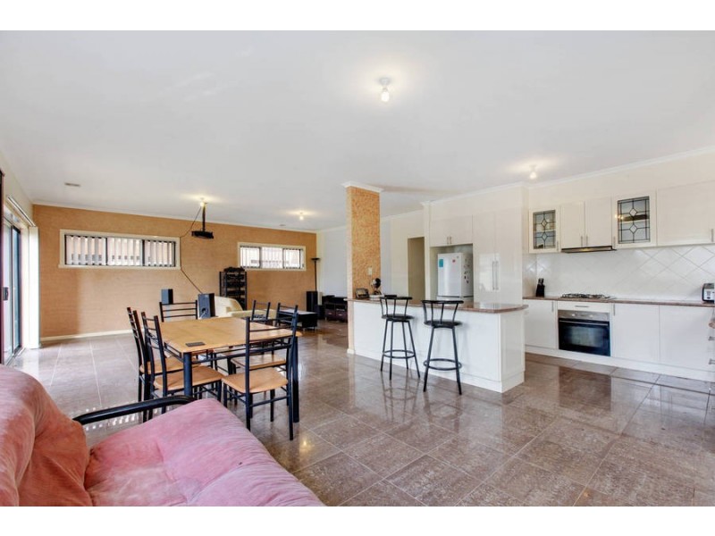 3/11 Merrijig Court, Kurunjang VIC 3337