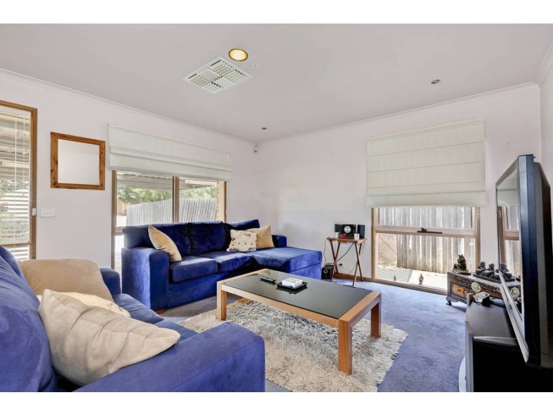 37 Walsingham Crescent, Kurunjang VIC 3337