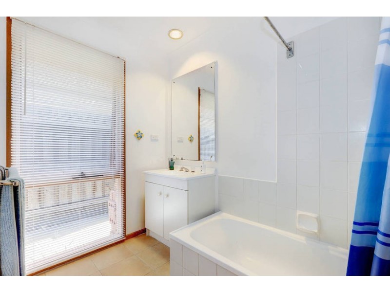 37 Walsingham Crescent, Kurunjang VIC 3337