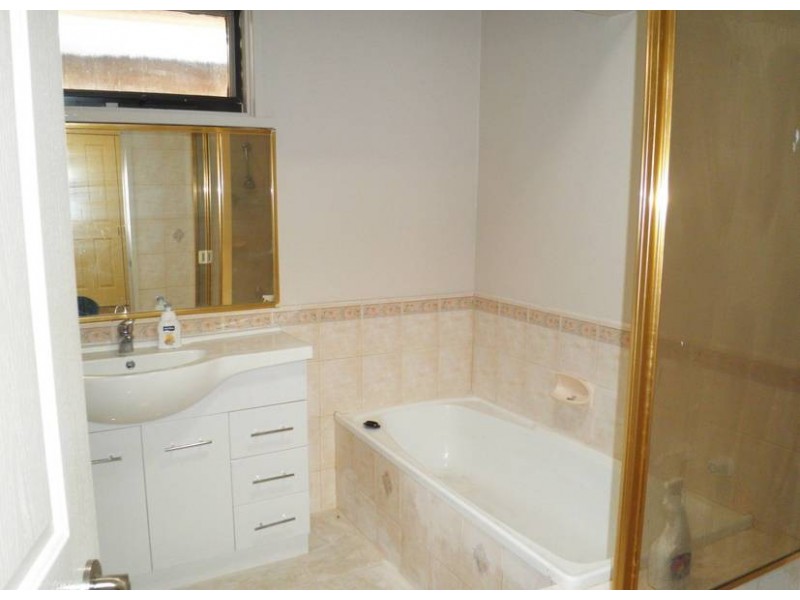 15 Bittern Street, Melton VIC 3337