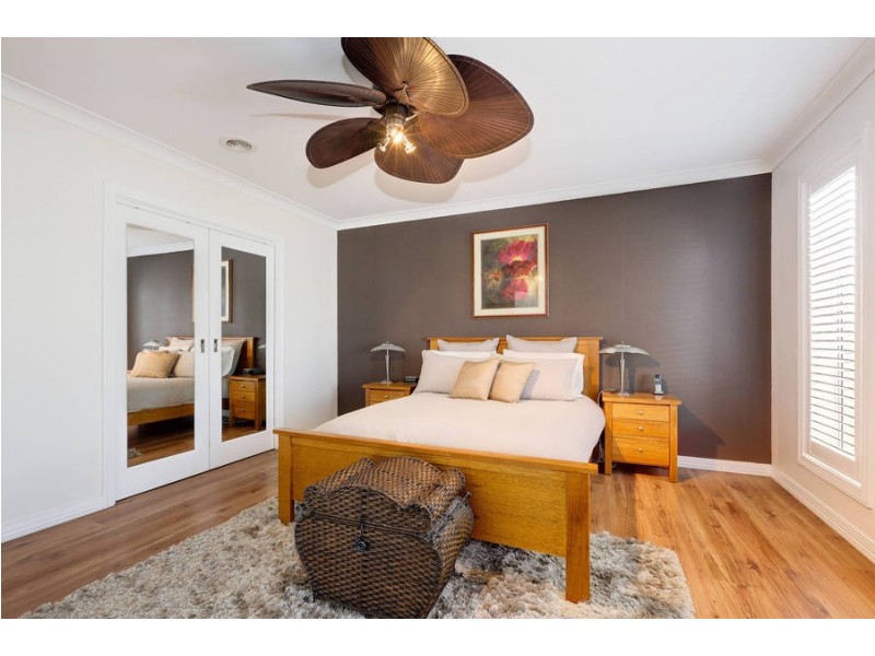 13 Rosedale Court, Melton West VIC 3337