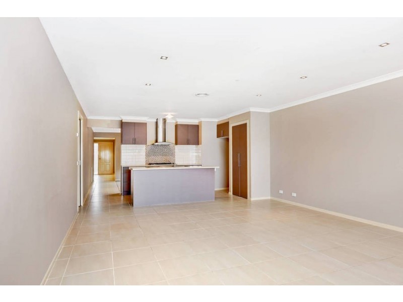 53 Peter Pan Crescent, Kurunjang VIC 3337