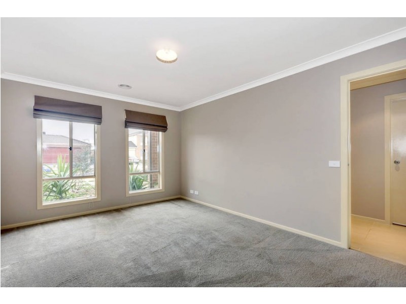 53 Peter Pan Crescent, Kurunjang VIC 3337
