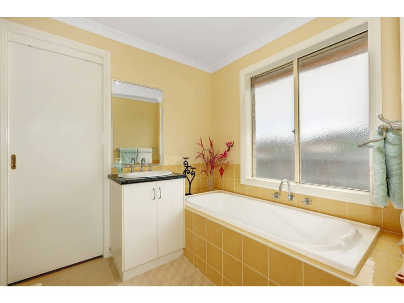 29 Caitlyn Drive, Melton West VIC 3337