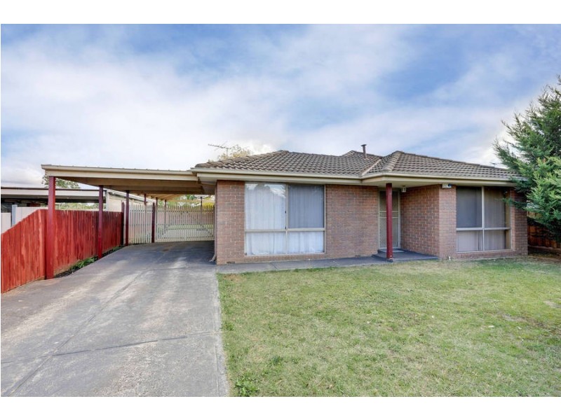 4 Walsingham Crescent, Kurunjang VIC 3337