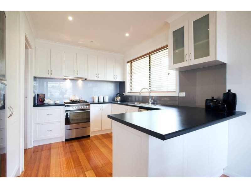 4 Churchill Way, Melton West VIC 3337