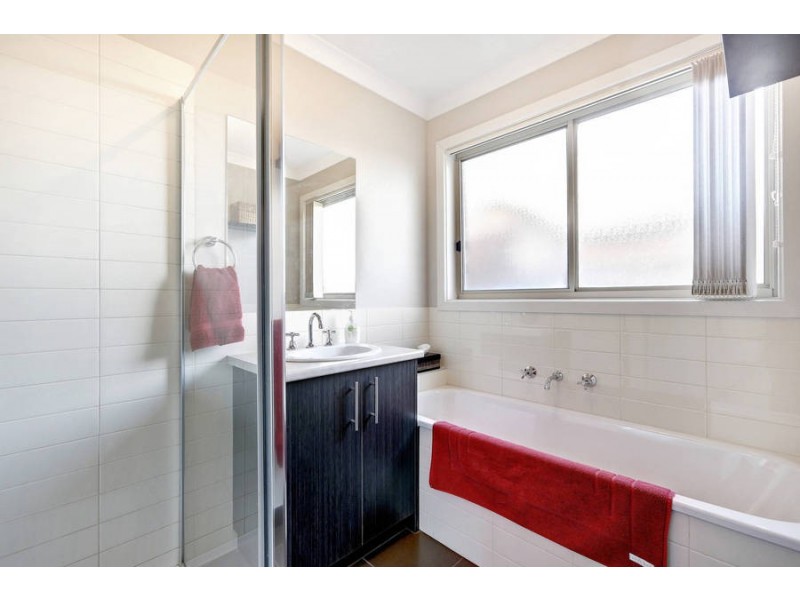 20/20-22 Roslyn Park Drive, Melton West VIC 3337