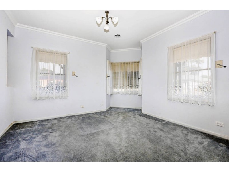 7 Regent Place, Melton West VIC 3337