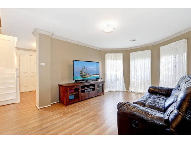 10 Waterford Way, Melton West VIC 3337