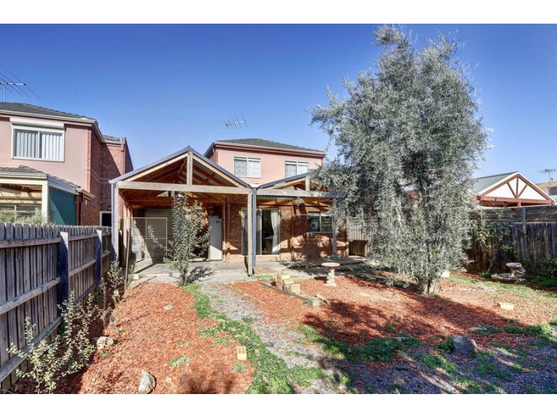 10 Waterford Way, Melton West VIC 3337