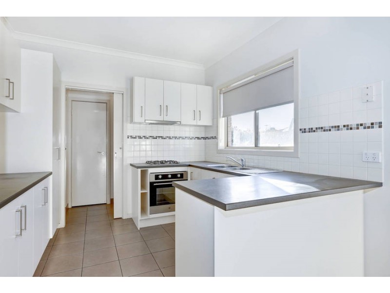 1/6 Woodland Rise, Melton West VIC 3337