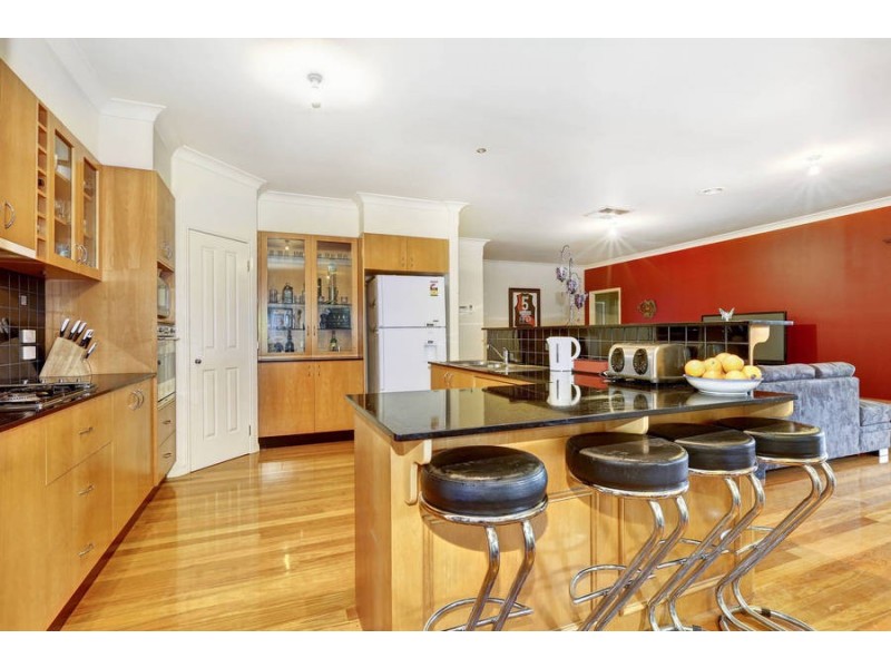 11 Park Lane, Melton West VIC 3337