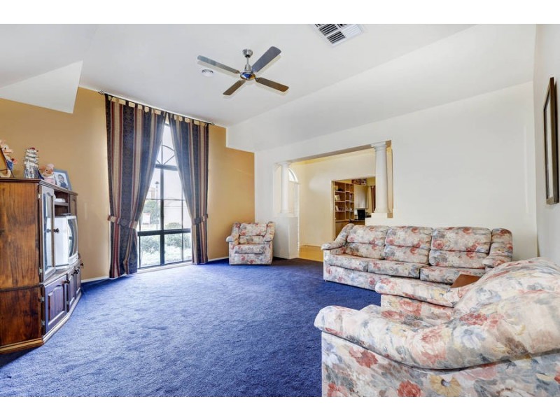 11 Park Lane, Melton West VIC 3337