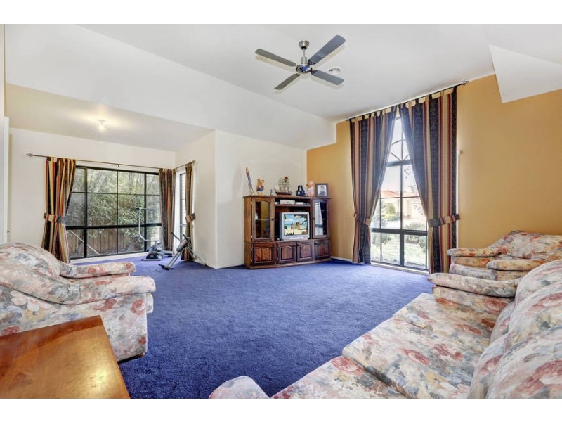 11 Park Lane, Melton West VIC 3337