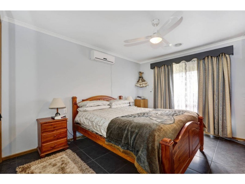 1 Gamalite Drive, Melton West VIC 3337