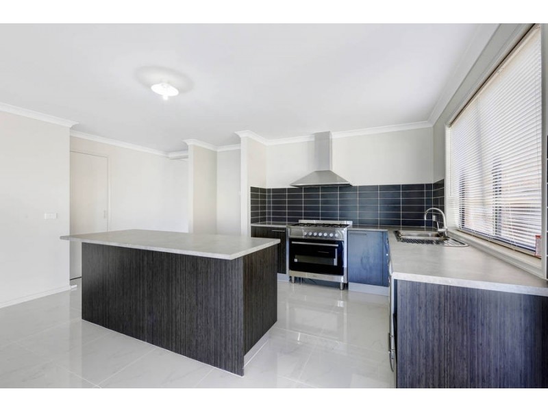 28 McBurnie Drive, Kurunjang VIC 3337