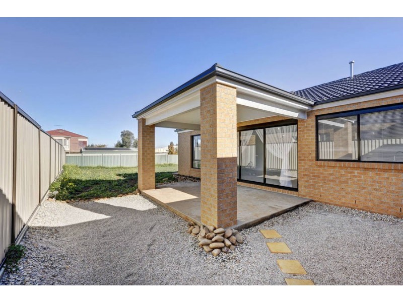 28 McBurnie Drive, Kurunjang VIC 3337