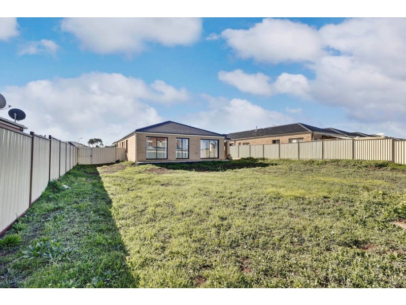 28 McBurnie Drive, Kurunjang VIC 3337