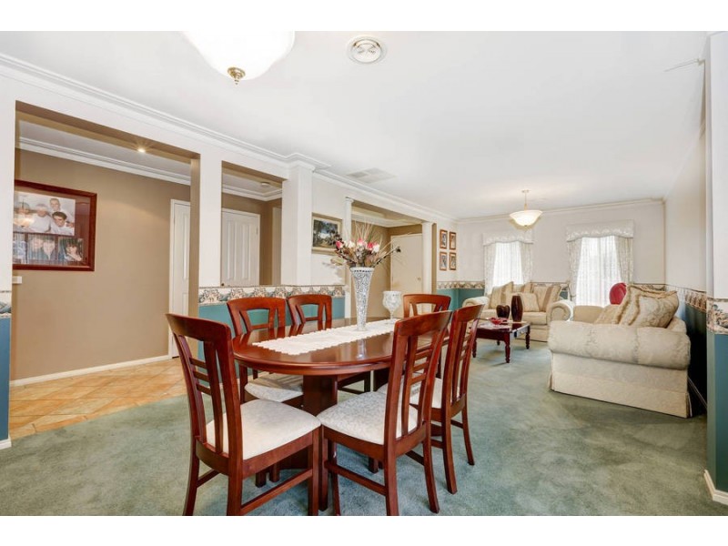 3 McIvor Court, Melton West VIC 3337