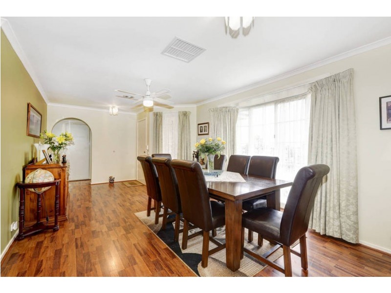 12 Coventry Place, Melton South VIC 3338