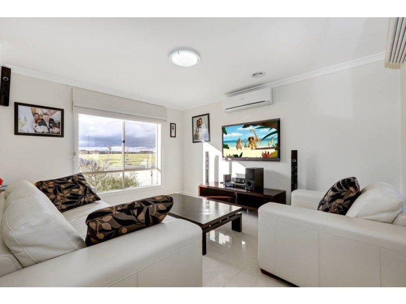 26 Marlo Drive, Melton West VIC 3337