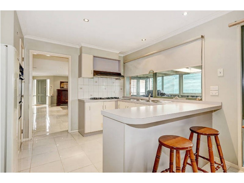 34 Trethowan Avenue, Melton West VIC 3337