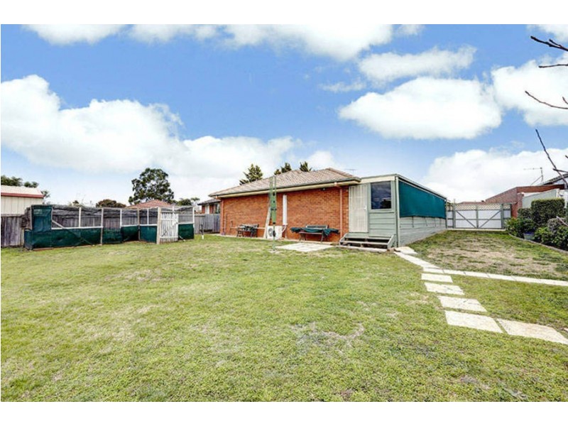 34 Trethowan Avenue, Melton West VIC 3337