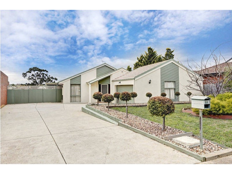 34 Trethowan Avenue, Melton West VIC 3337