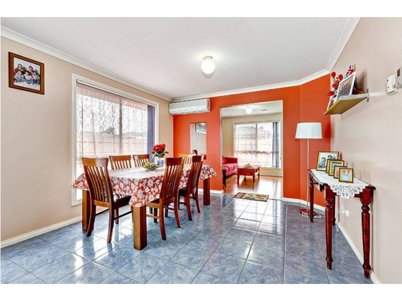 8 Thomasz Place, Kurunjang VIC 3337